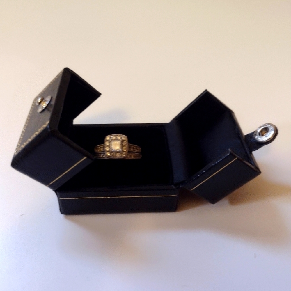 Women's Diamond Ring with Matching Band with Appraisal Report - Picture 1 of 7